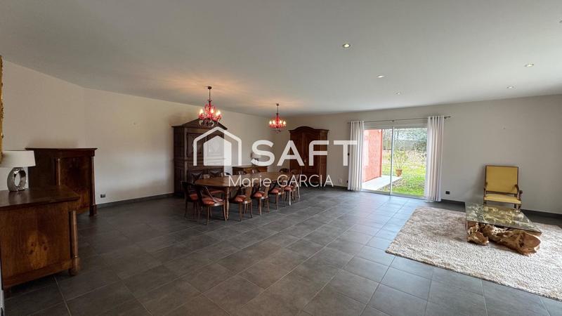 Maison - 245 m² - 7 pièces