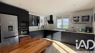 Maison - 125 m² - 4 pièces