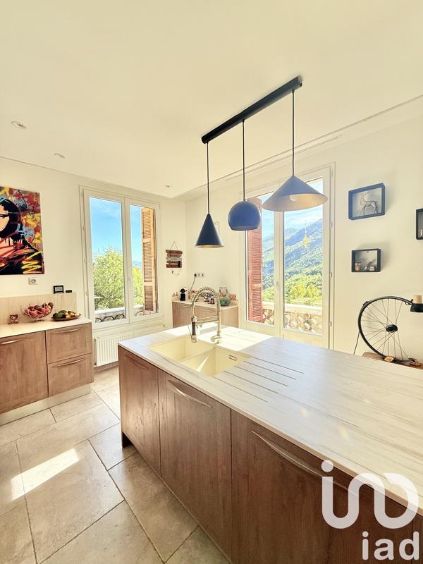 Maison - 136 m² - 5 pièces