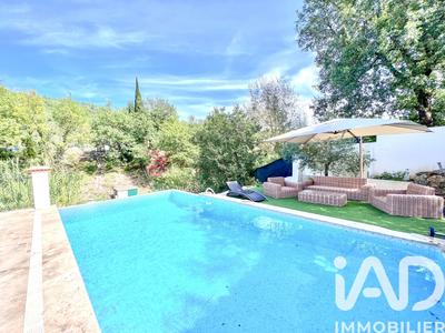 Maison - 240 m² - 7 pièces