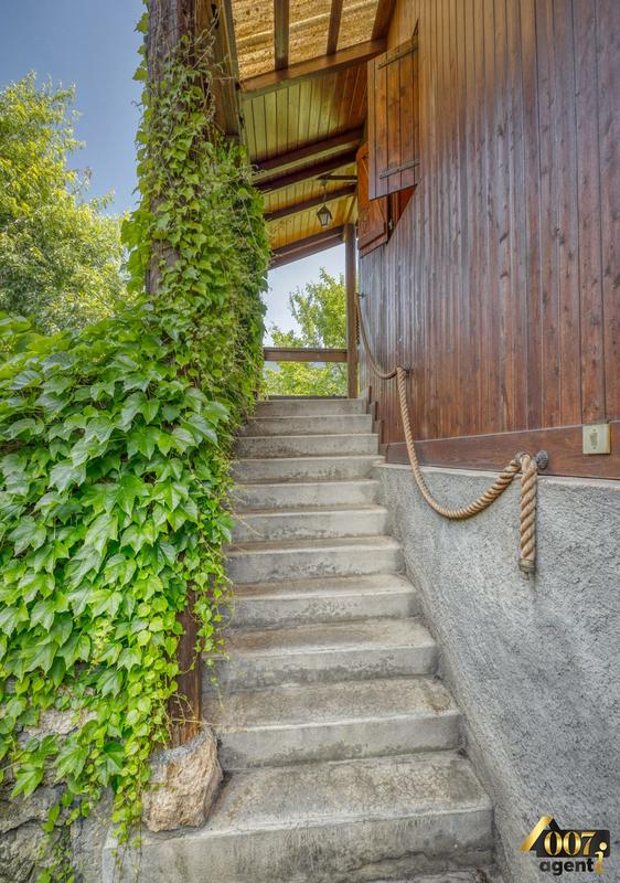 Maison - 182 m² - 7 pièces