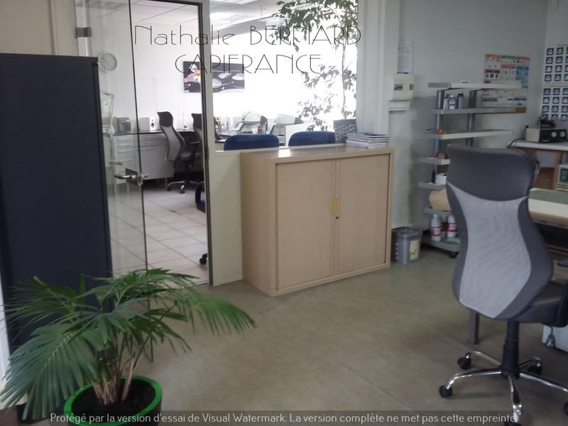 Fonds de commerce - Services - 155 m²