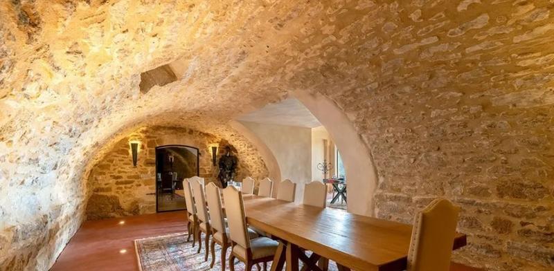 Manoir - 2 700 m² - 30 pièces