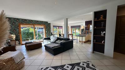 Maison - 138 m² - 5 pièces