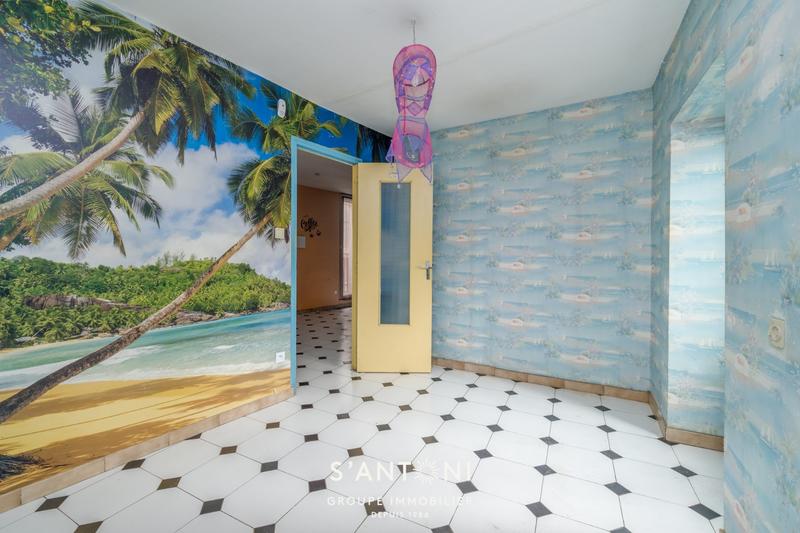 Appartement - 89 m² - 5 pièces