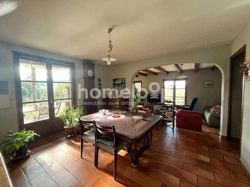 Maison - 140 m² - 6 pièces