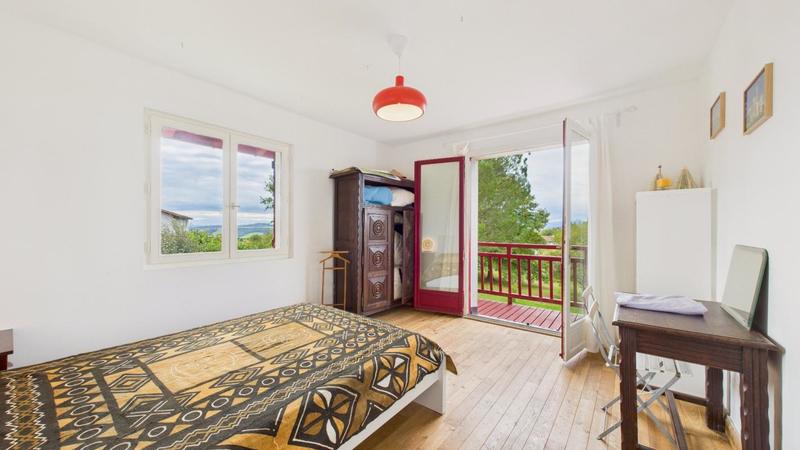 Maison - 316 m² - 10 pièces