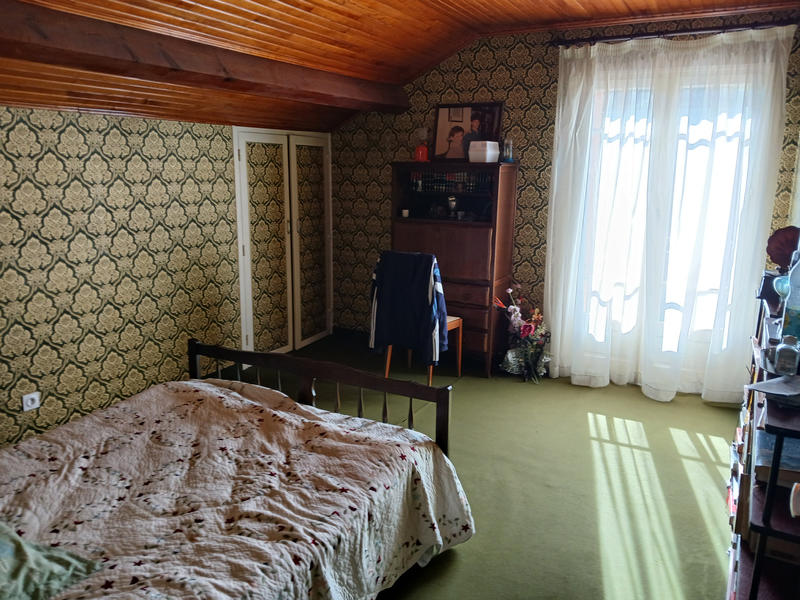 Maison - 230 m² - 11 pièces