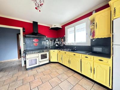 Maison - 110 m² - 6 pièces