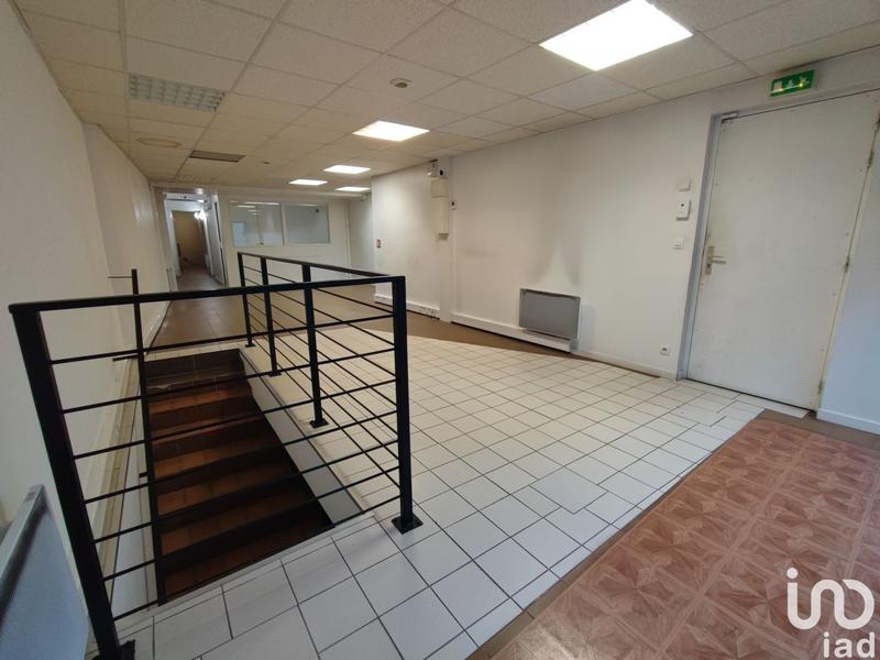 Local commercial - 213 m²