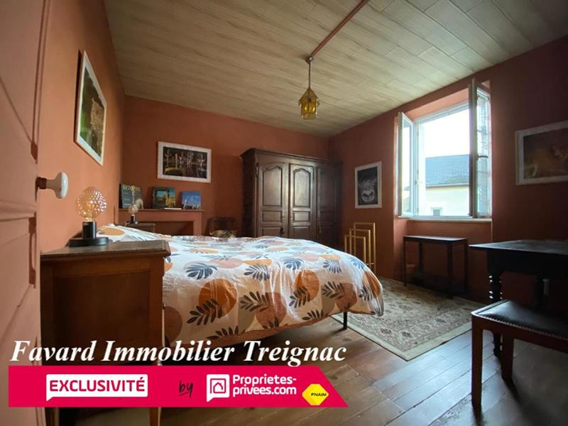 Maison - 330 m² - 8 pièces