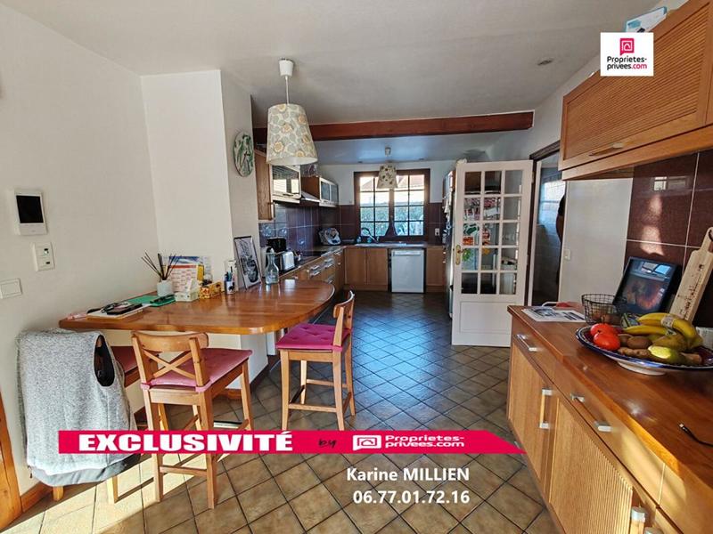 Maison - 240 m² - 7 pièces