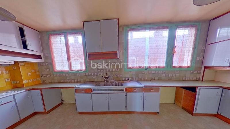 Immeuble - 303 m² - 9 pièces