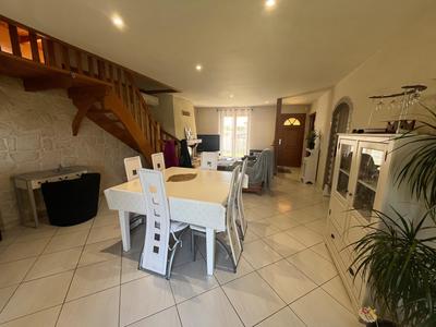 Maison - 105 m² - 4 pièces
