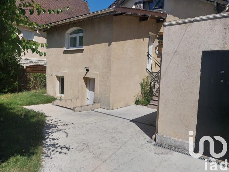 Maison - 94 m² - 7 pièces