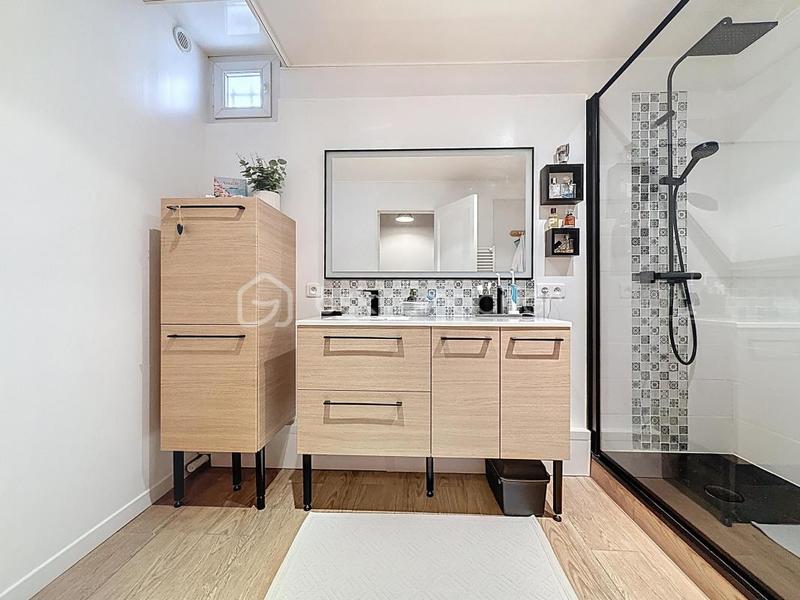 Appartement - 102 m² - 5 pièces