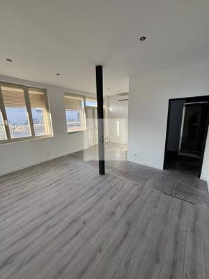 Appartement - 75 m² - 4 pièces