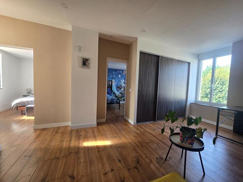 Maison - 160 m² - 11 pièces