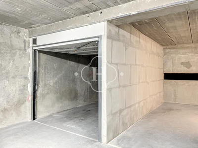 Parking / Garage - 11 m²