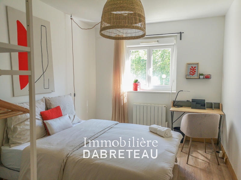 Chambre - 68 m² - 4 pièces