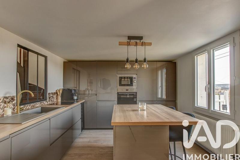 Maison - 97 m² - 3 pièces