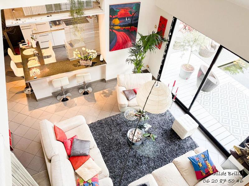 Maison - 205 m² - 10 pièces