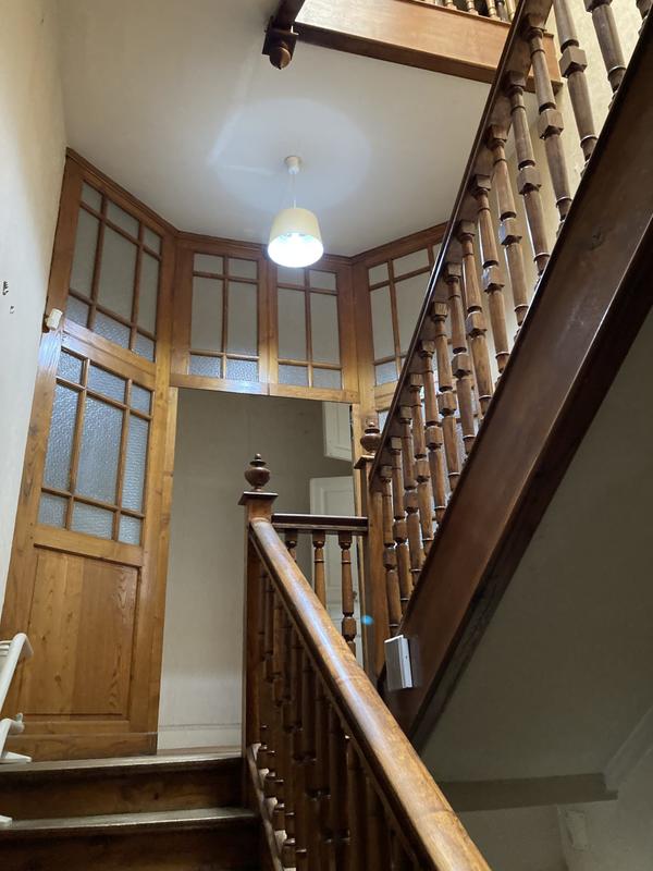 Maison - 220 m² - 6 pièces