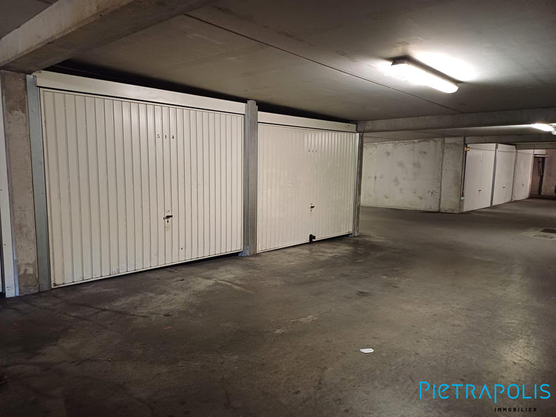 Parking / Garage - 15 m²