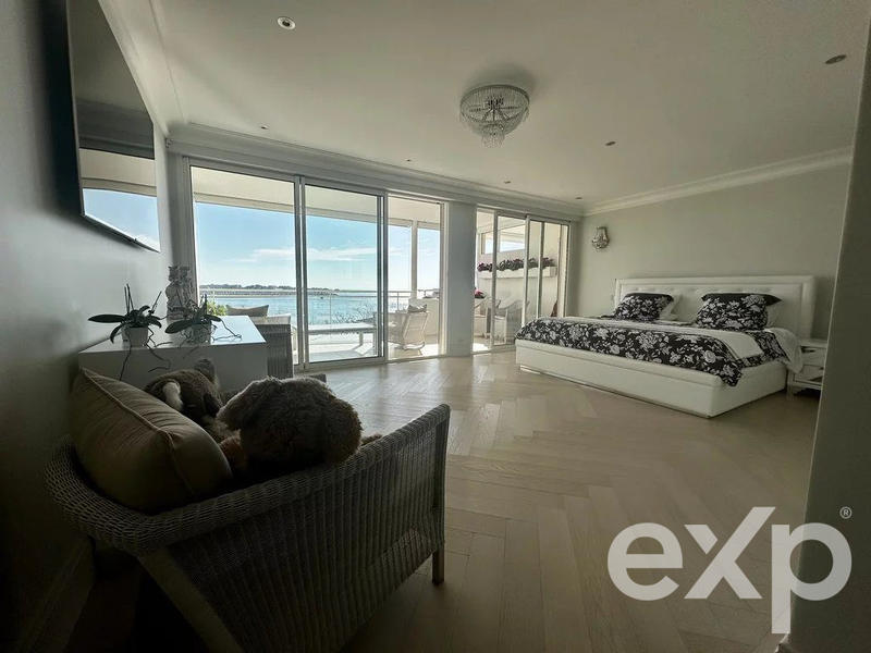 Appartement - 161 m² - 4 pièces