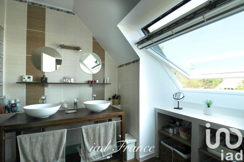 Maison - 169 m² - 8 pièces