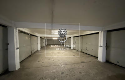 Parking / Garage - 15 m²