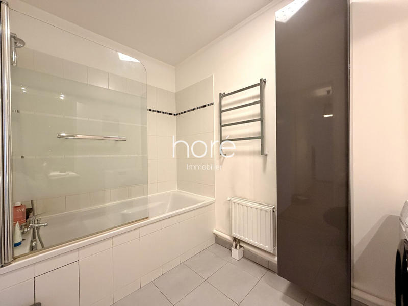 Appartement - 90 m² - 4 pièces