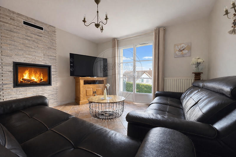 Maison - 177 m² - 7 pièces