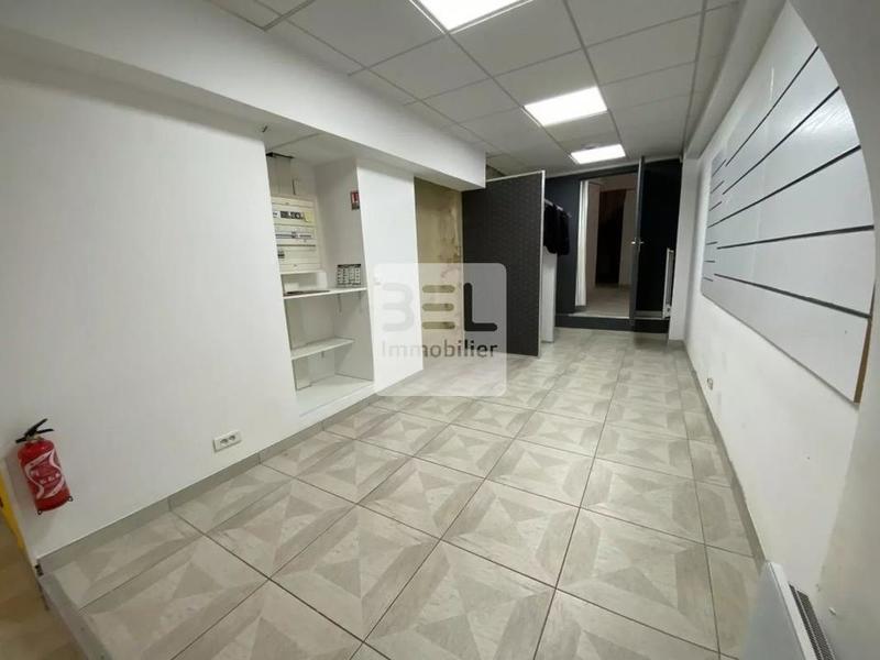 Local commercial - 91 m² - 4 pièces