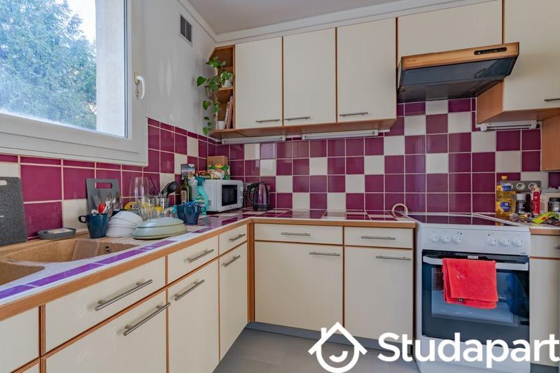 Chambre - 65 m² - 1 pièce