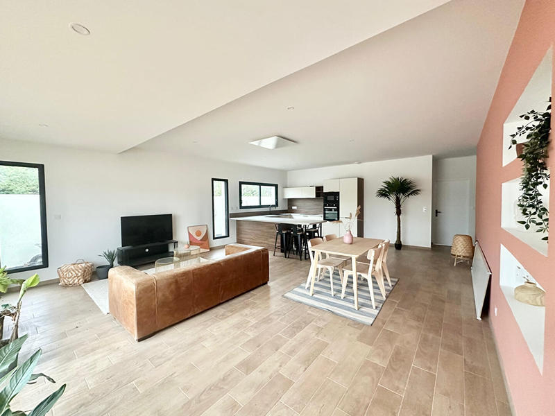 Maison - 150 m² - 5 pièces