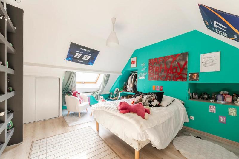 Maison - 226 m² - 7 pièces