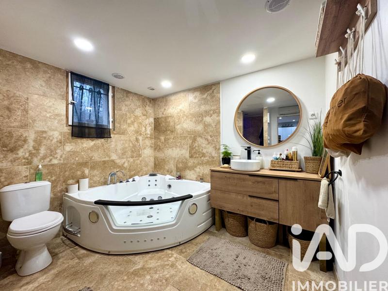 Maison - 90 m² - 5 pièces