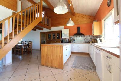 Maison - 142 m² - 6 pièces