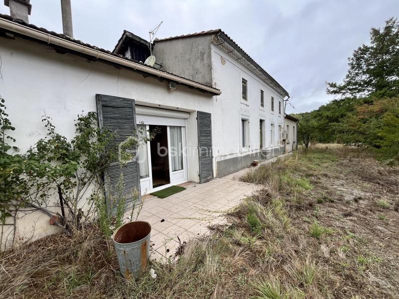 Maison ancienne - 215 m² - 6 pièces