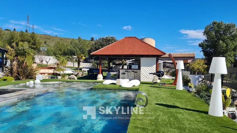 Villa - 210 m² - 8 pièces