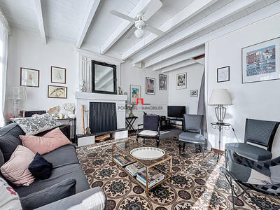 Maison - 180 m² - 6 pièces