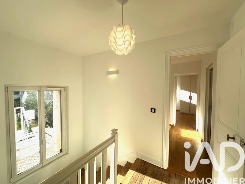 Maison - 180 m² - 7 pièces