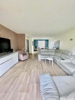 Maison - 159 m² - 7 pièces