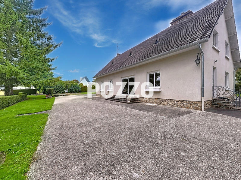 Maison - 169 m² - 6 pièces