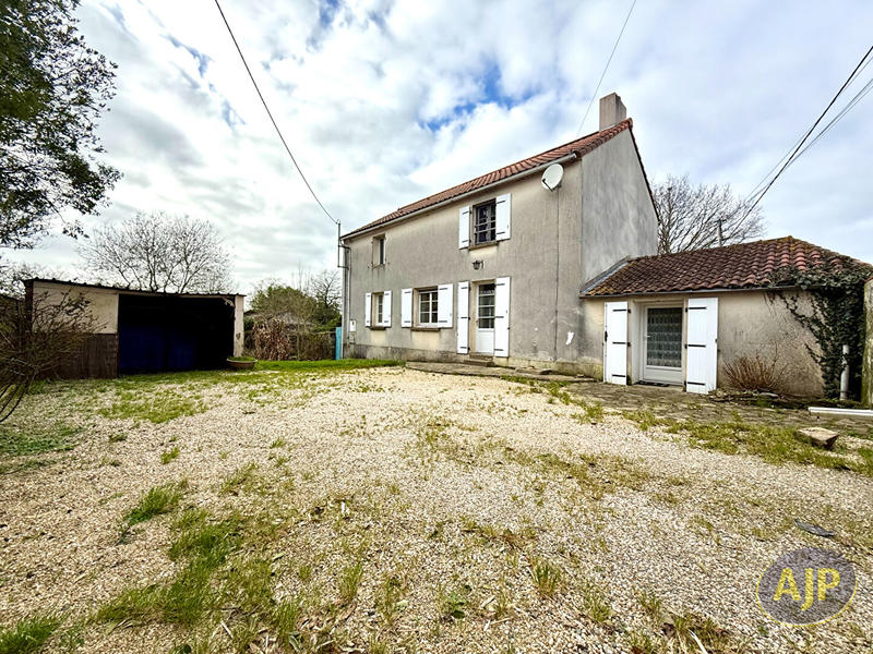 Maison - 85 m² - 4 pièces