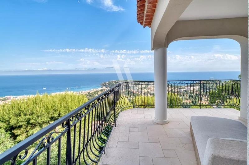 Villa - 200 m² - 5 pièces