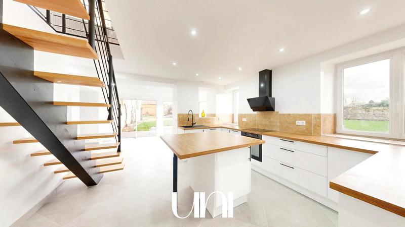 Maison - 122 m² - 5 pièces