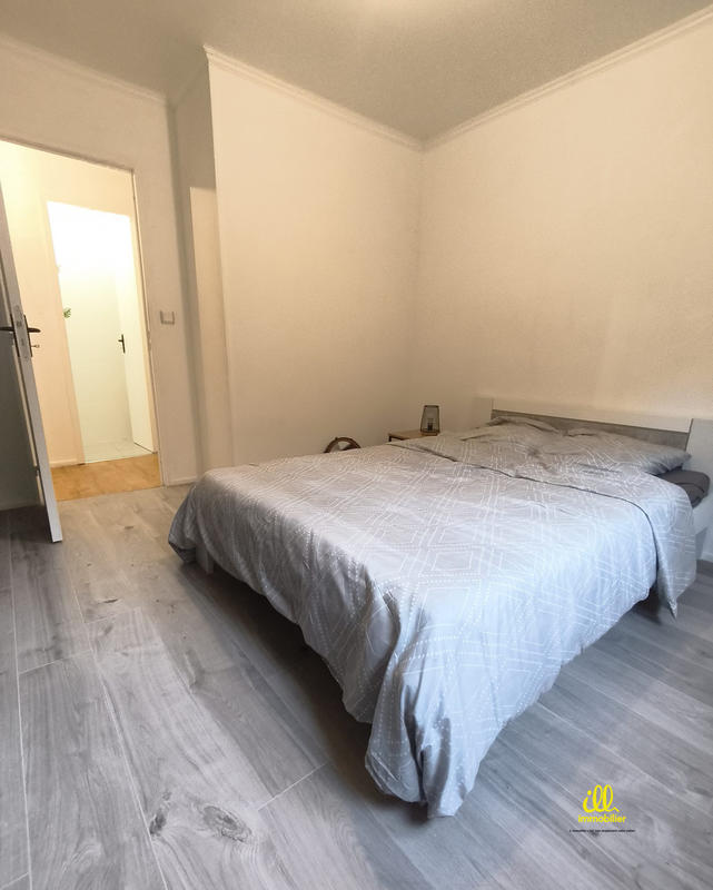 Appartement - 80 m² - 5 pièces