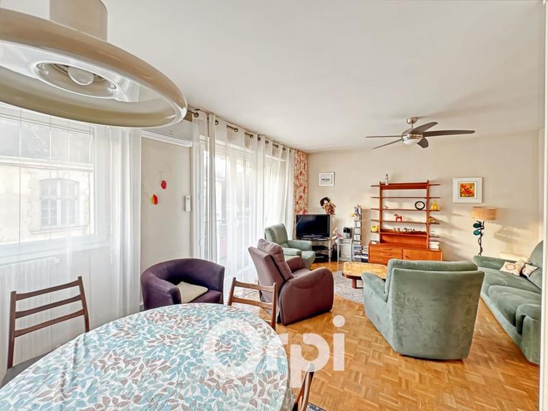 Appartement - 80 m² - 4 pièces